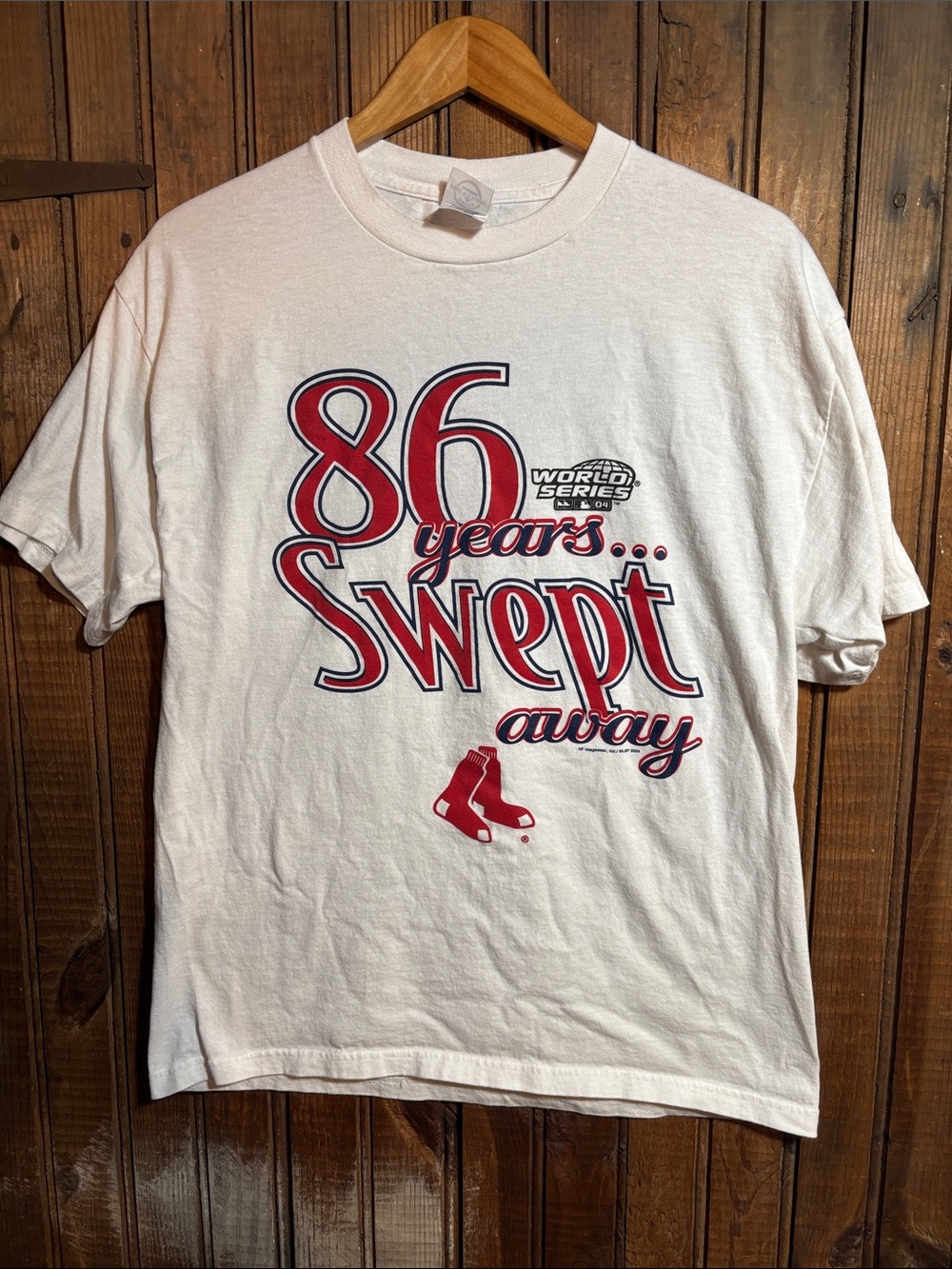 Vintage 2004 Boston Red Sox White '86 Years Swept Away' Graphic Tee